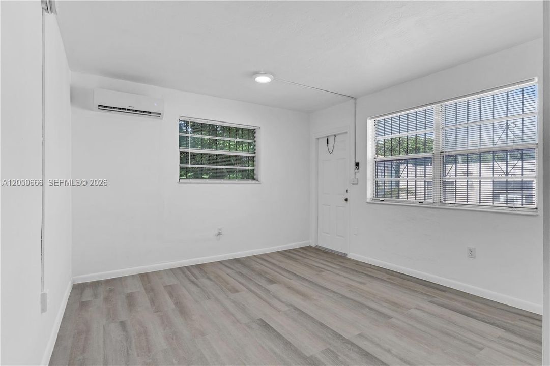 В аренду: $1,900 (1 спален, 1 ванн, 600 Квадратных фут)