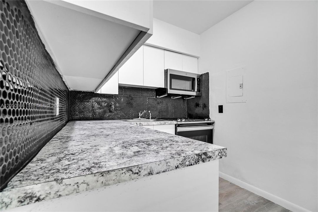 В аренду: $1,900 (1 спален, 1 ванн, 600 Квадратных фут)