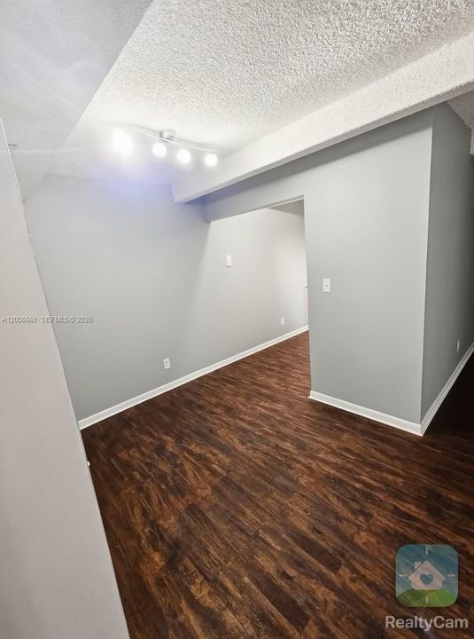 For Rent: $1,599 (2 beds, 2 baths, 900 Square Feet)