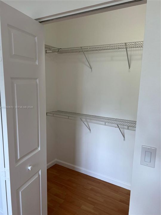 For Rent: $2,150 (1 beds, 1 baths, 723 Square Feet)