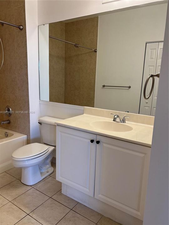 For Rent: $2,150 (1 beds, 1 baths, 723 Square Feet)