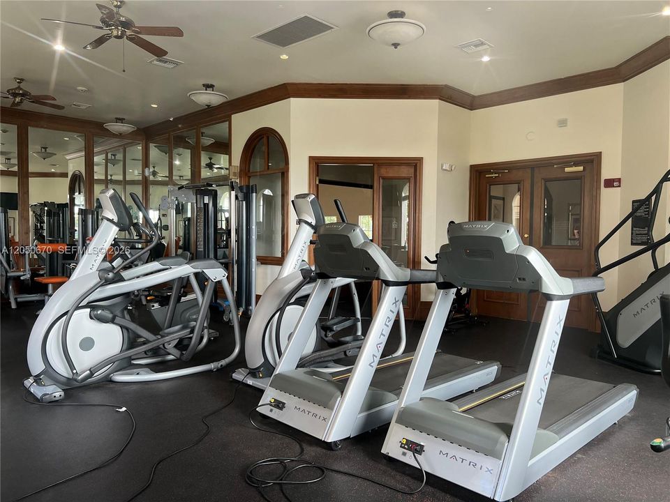 For Rent: $2,150 (1 beds, 1 baths, 723 Square Feet)