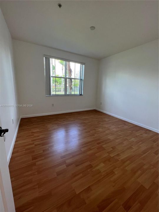 For Rent: $2,150 (1 beds, 1 baths, 723 Square Feet)