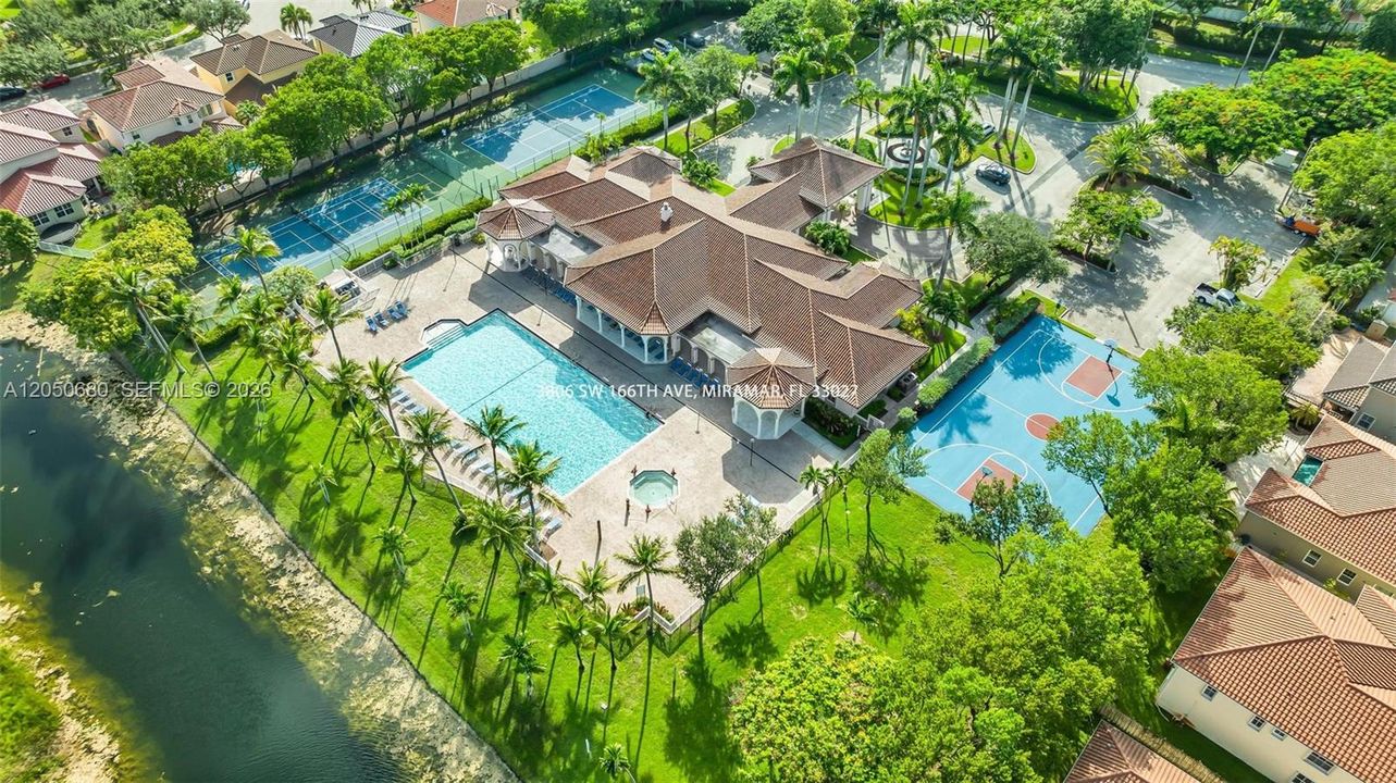 На продажу: $875,000 (4 спален, 3 ванн, 2693 Квадратных фут)