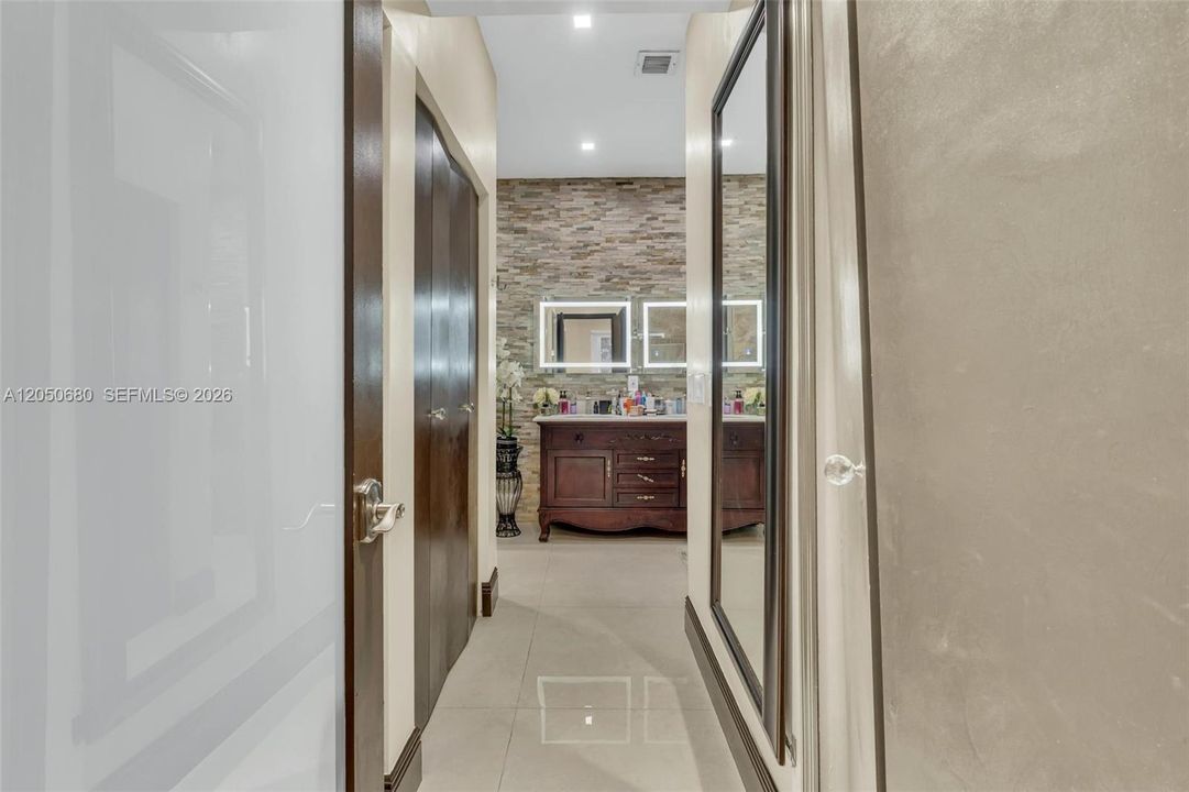 На продажу: $875,000 (4 спален, 3 ванн, 2693 Квадратных фут)