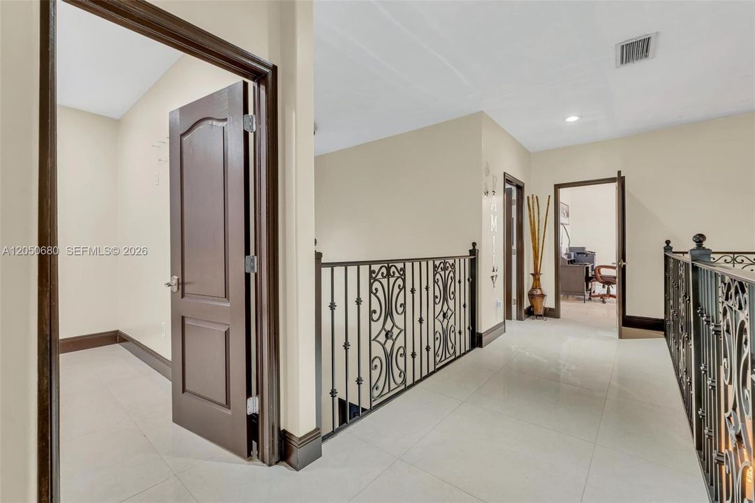 На продажу: $875,000 (4 спален, 3 ванн, 2693 Квадратных фут)