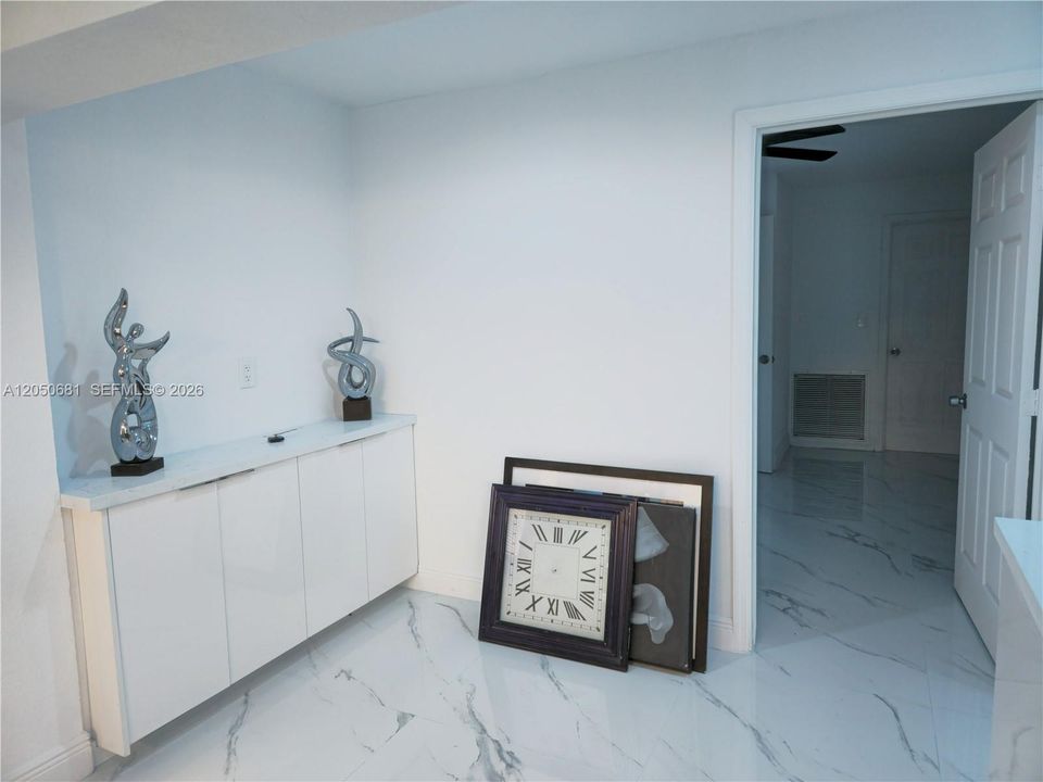 En Renta: $3,750 (4 camas, 2 baños, 2256 Pies cuadrados)