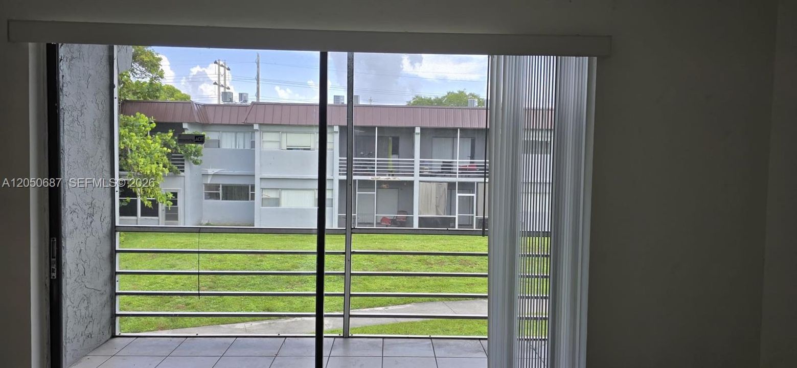 В аренду: $1,600 (2 спален, 2 ванн, 1000 Квадратных фут)