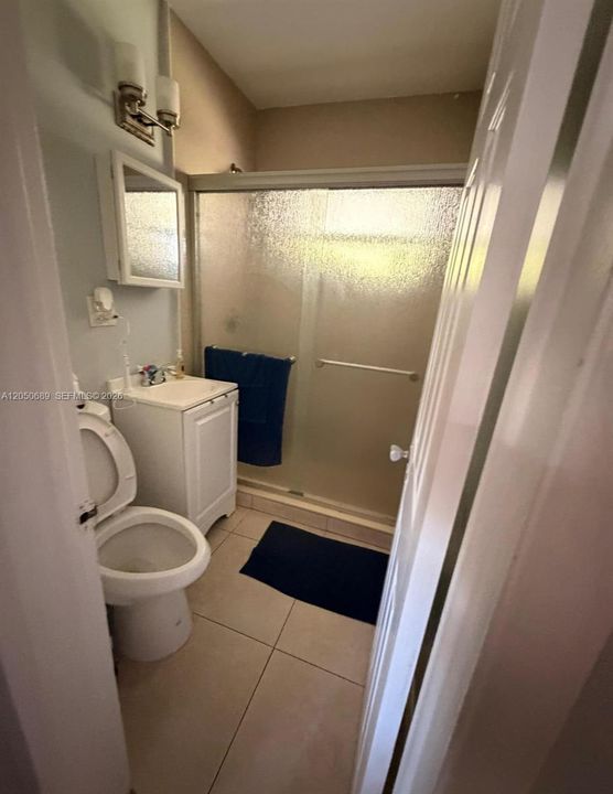 En Venta: $649,000 (0 camas, 0 baños, 1408 Pies cuadrados)