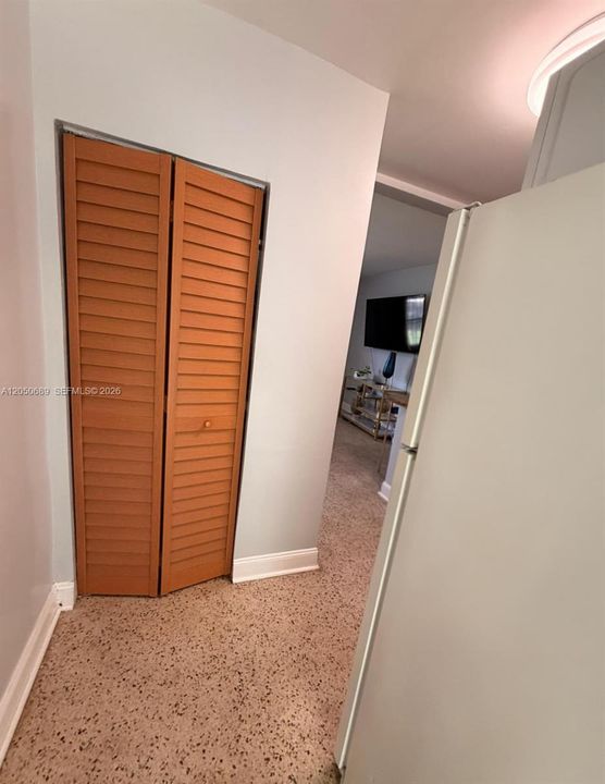 En Venta: $649,000 (0 camas, 0 baños, 1408 Pies cuadrados)