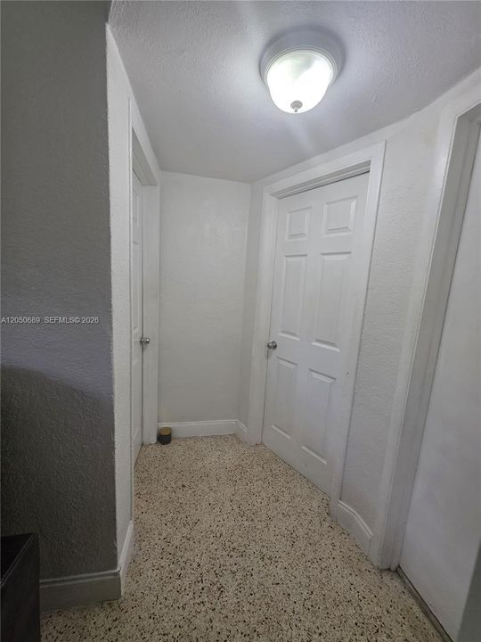 En Venta: $649,000 (0 camas, 0 baños, 1408 Pies cuadrados)