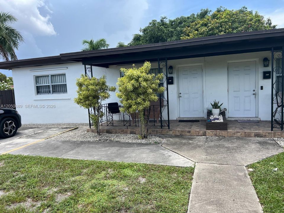 En Venta: $649,000 (0 camas, 0 baños, 1408 Pies cuadrados)