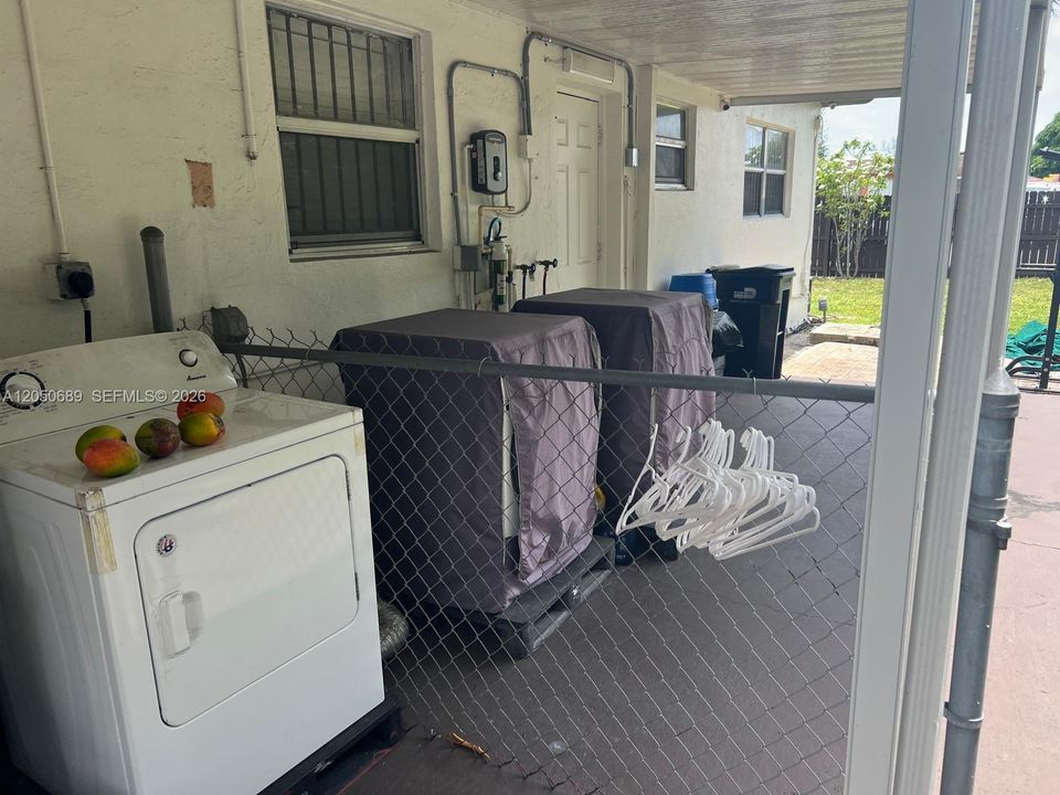 En Venta: $649,000 (0 camas, 0 baños, 1408 Pies cuadrados)