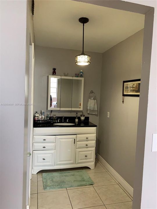 For Sale: $179,000 (2 beds, 2 baths, 1112 Square Feet)