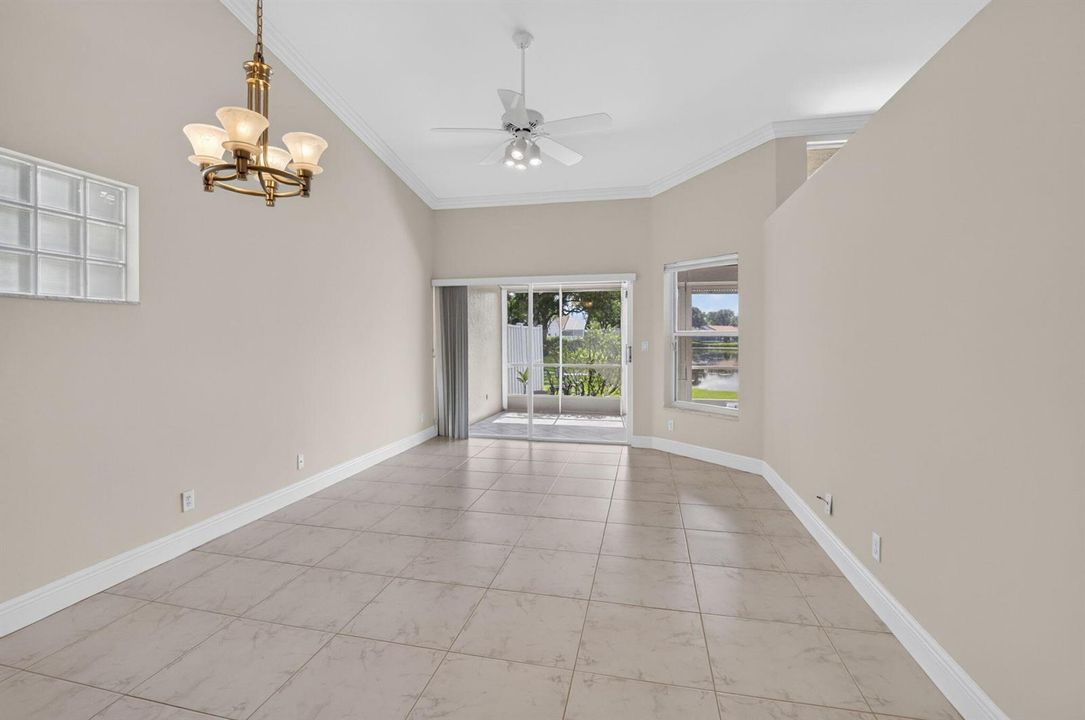 9875 Harbour Lake Cir