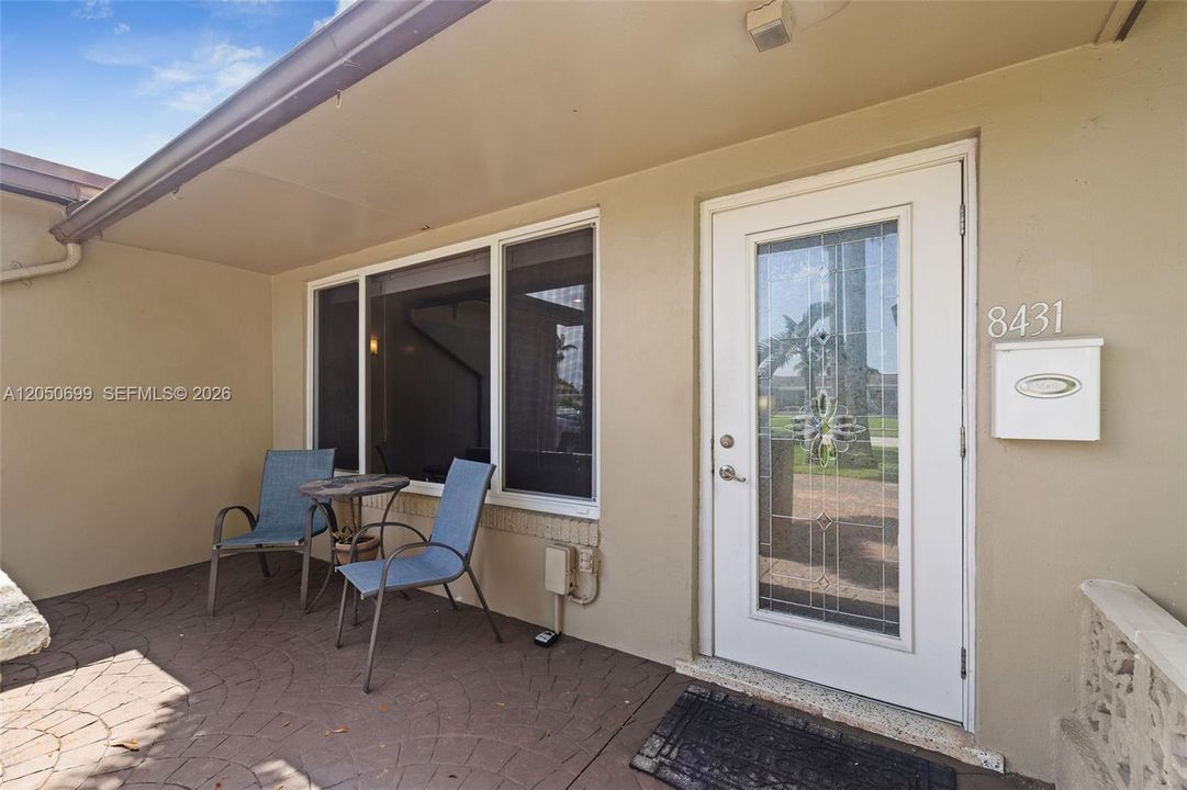 For Sale: $659,000 (5 beds, 3 baths, 1715 Square Feet)