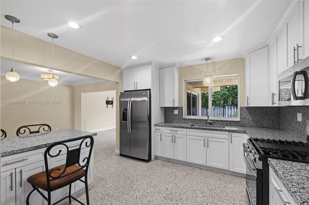 For Sale: $659,000 (5 beds, 3 baths, 1715 Square Feet)