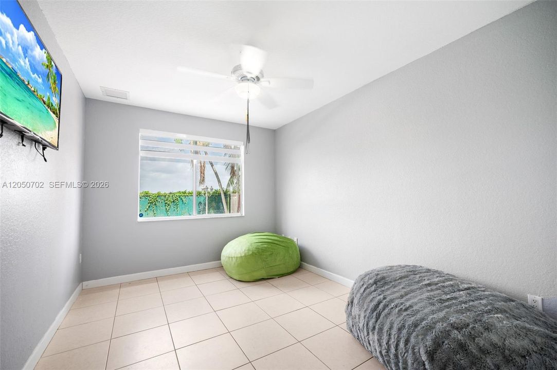 For Sale: $825,000 (4 beds, 3 baths, 2528 Square Feet)