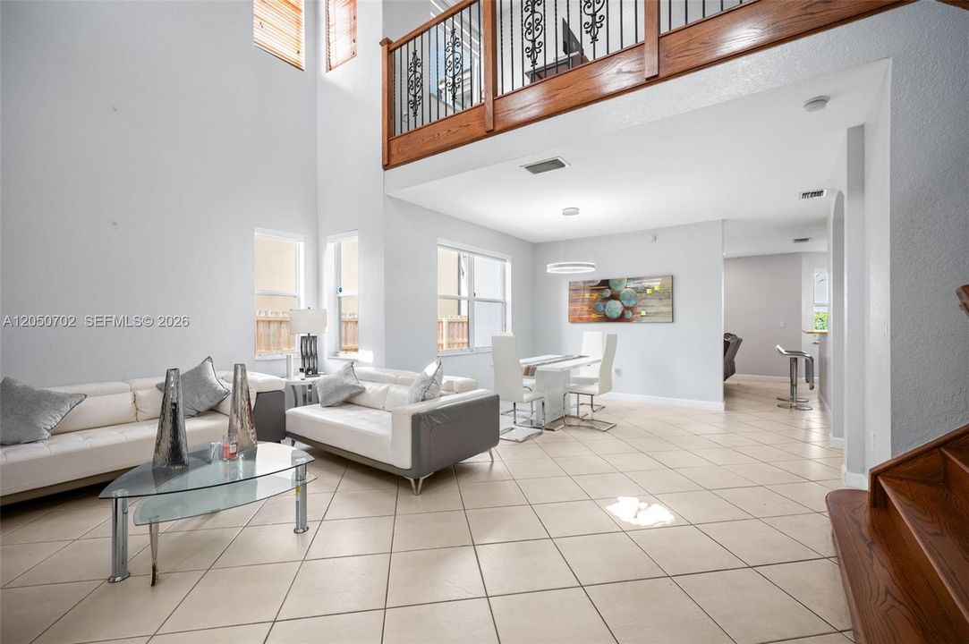 For Sale: $825,000 (4 beds, 3 baths, 2528 Square Feet)
