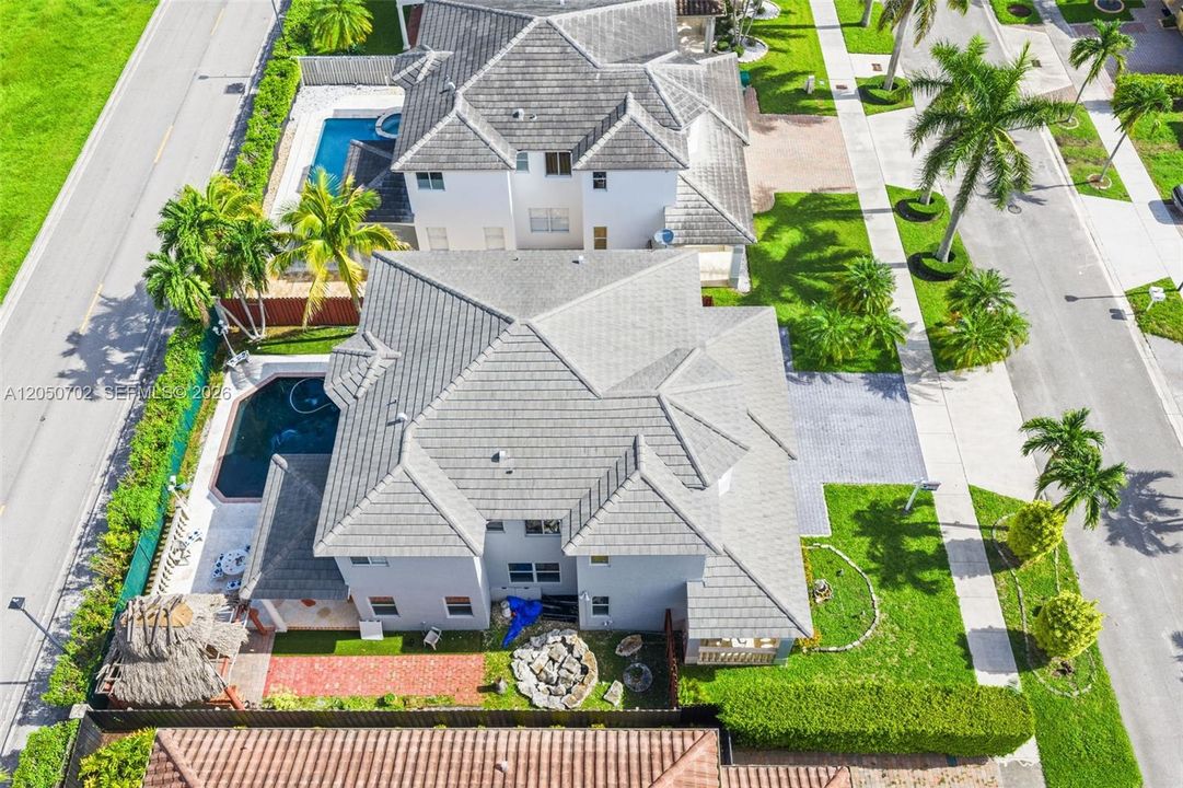 For Sale: $825,000 (4 beds, 3 baths, 2528 Square Feet)