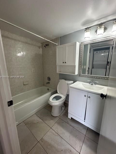 На продажу: $195,000 (2 спален, 2 ванн, 956 Квадратных фут)