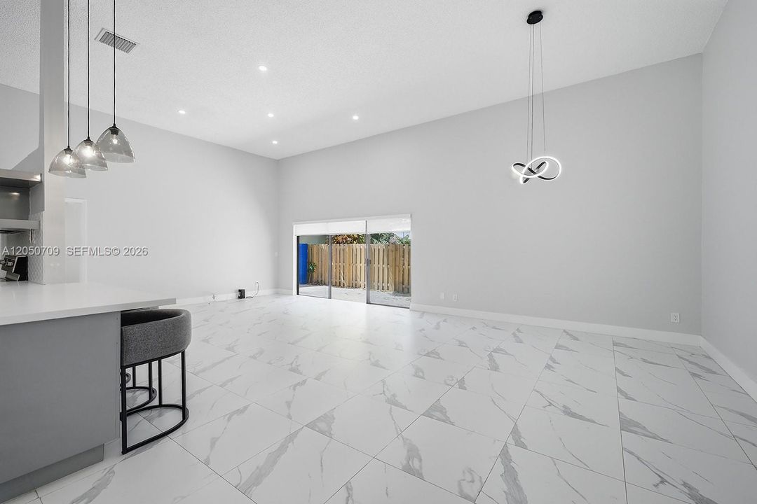 For Sale: $749,000 (3 beds, 2 baths, 1624 Square Feet)