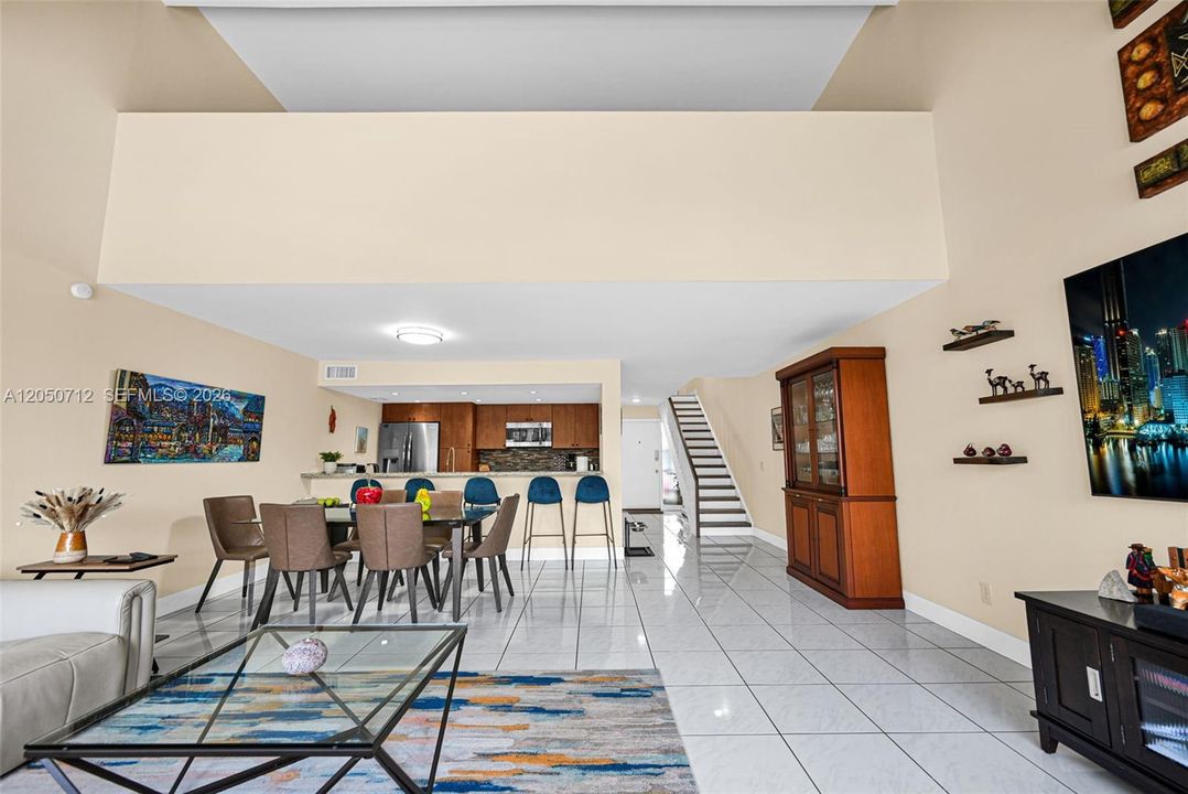 В аренду: $3,500 (3 спален, 2 ванн, 1511 Квадратных фут)