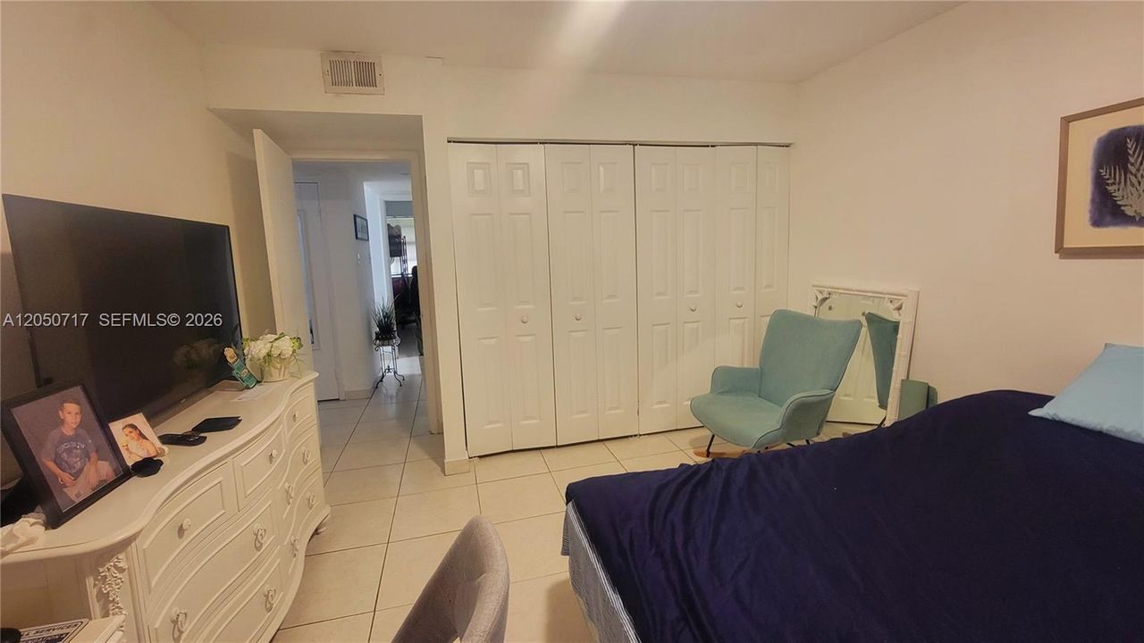 En Renta: $2,400 (2 camas, 1 baños, 1019 Pies cuadrados)