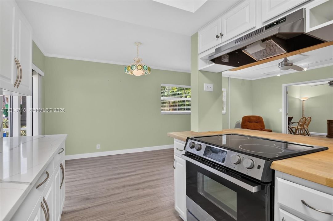 En Venta: $199,000 (2 camas, 2 baños, 1100 Pies cuadrados)