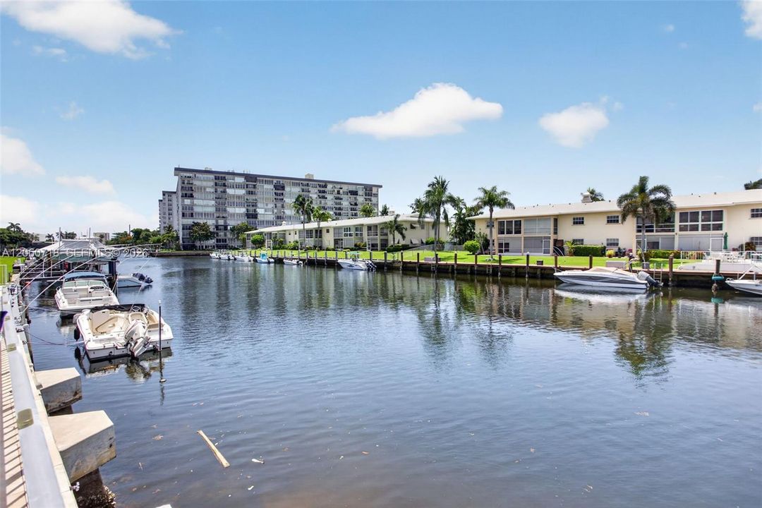 En Venta: $199,000 (2 camas, 2 baños, 1100 Pies cuadrados)
