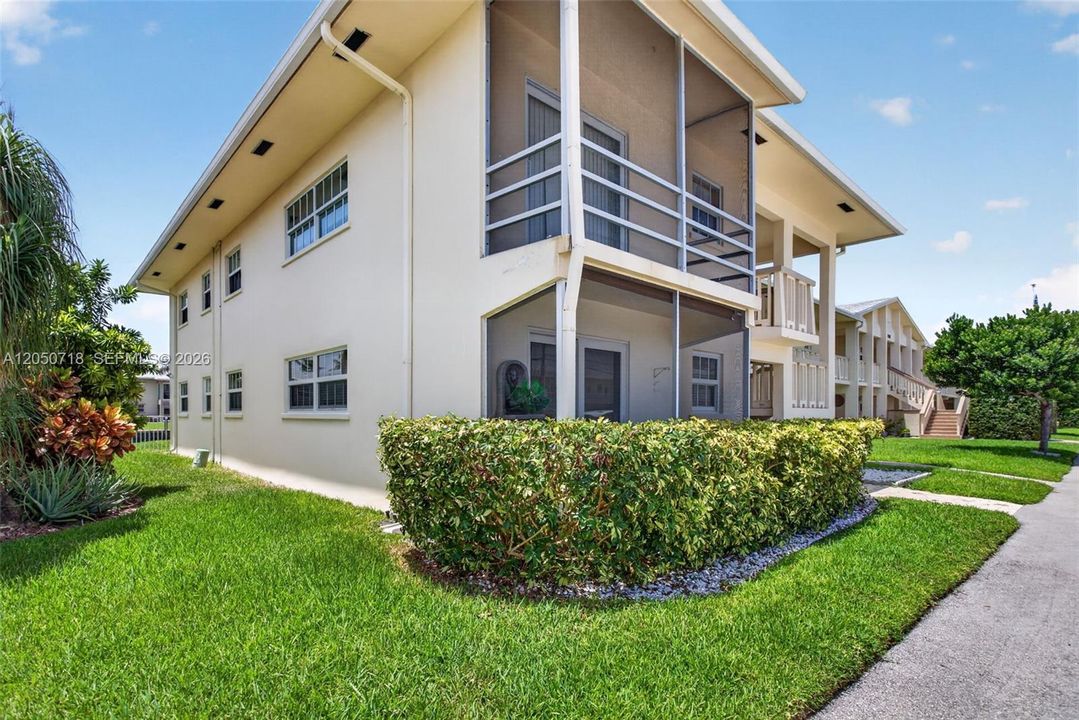 En Venta: $199,000 (2 camas, 2 baños, 1100 Pies cuadrados)