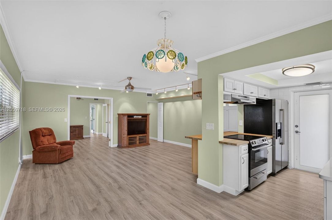 En Venta: $199,000 (2 camas, 2 baños, 1100 Pies cuadrados)