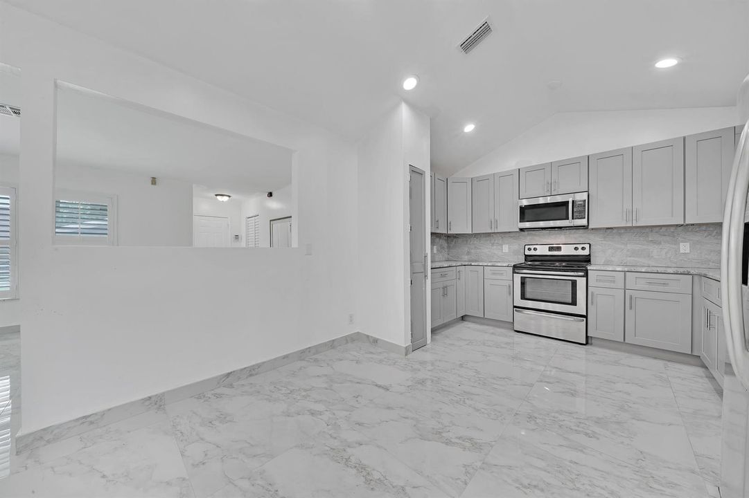 Kitchen (3)