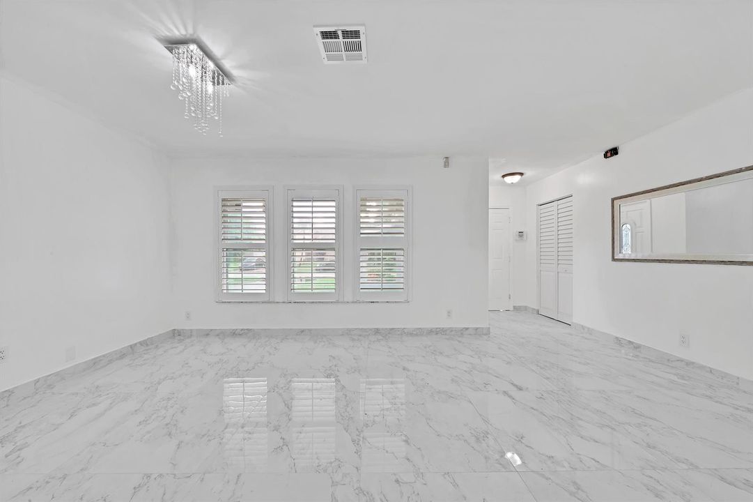 Living Area (3)