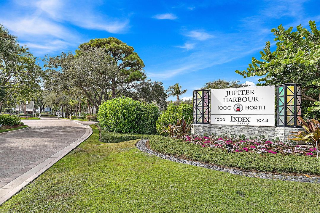 1000 N US Hwy 1-49