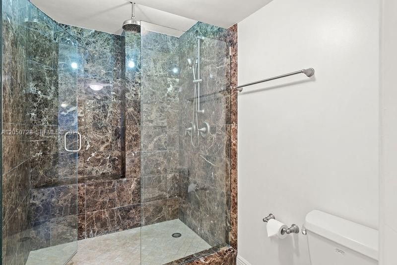 En Renta: $4,900 (2 camas, 2 baños, 1700 Pies cuadrados)