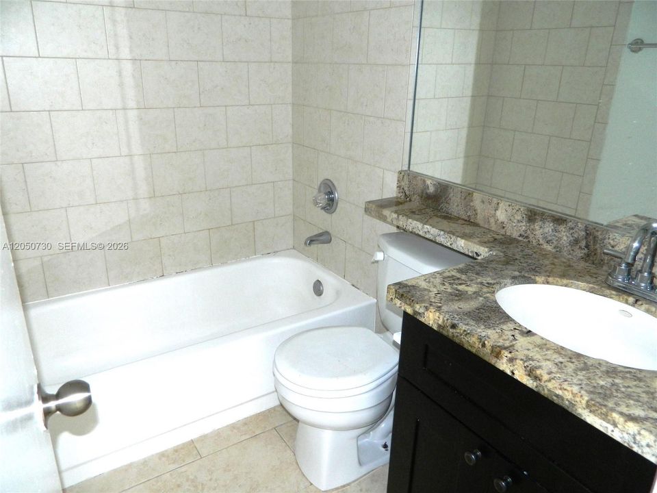 For Rent: $2,300 (2 beds, 2 baths, 1000 Square Feet)