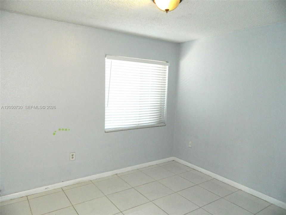 For Rent: $2,300 (2 beds, 2 baths, 1000 Square Feet)