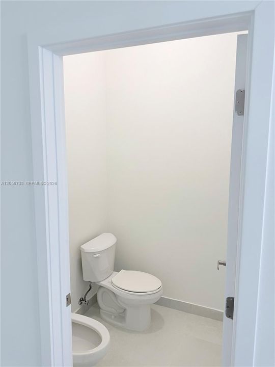 For Rent: $5,400 (5 beds, 4 baths, 2731 Square Feet)