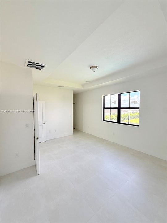 For Rent: $5,400 (5 beds, 4 baths, 2731 Square Feet)