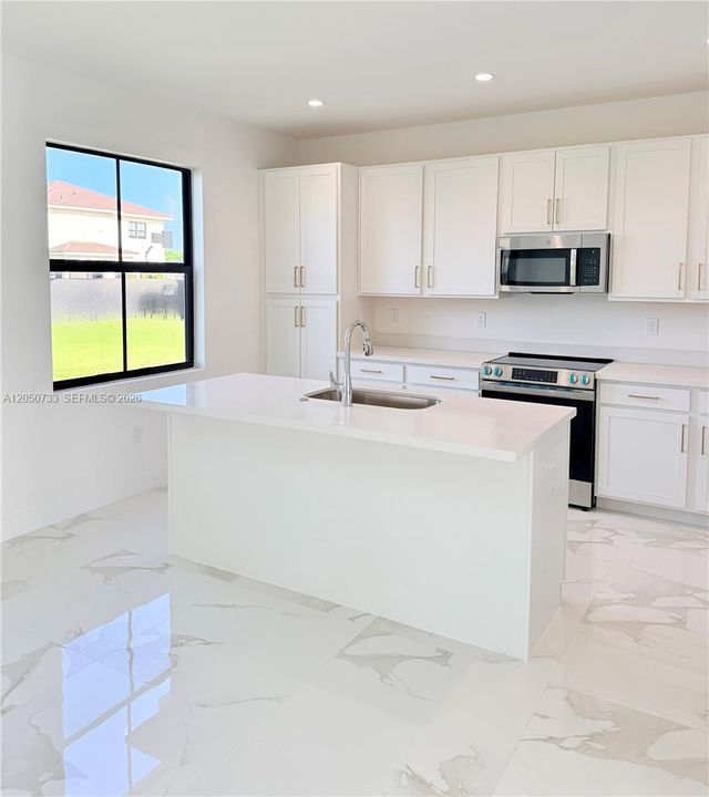 For Rent: $5,400 (5 beds, 4 baths, 2731 Square Feet)