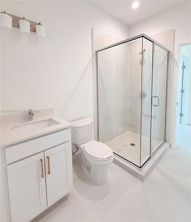 For Rent: $5,400 (5 beds, 4 baths, 2731 Square Feet)