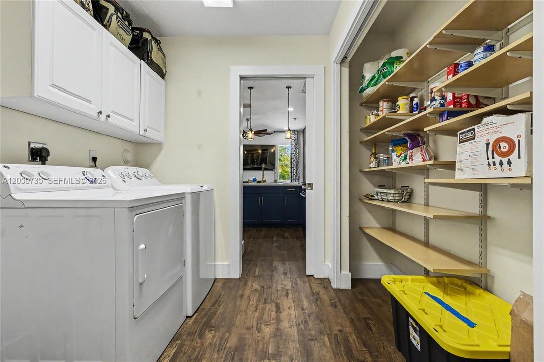 For Sale: $874,900 (3 beds, 2 baths, 2100 Square Feet)