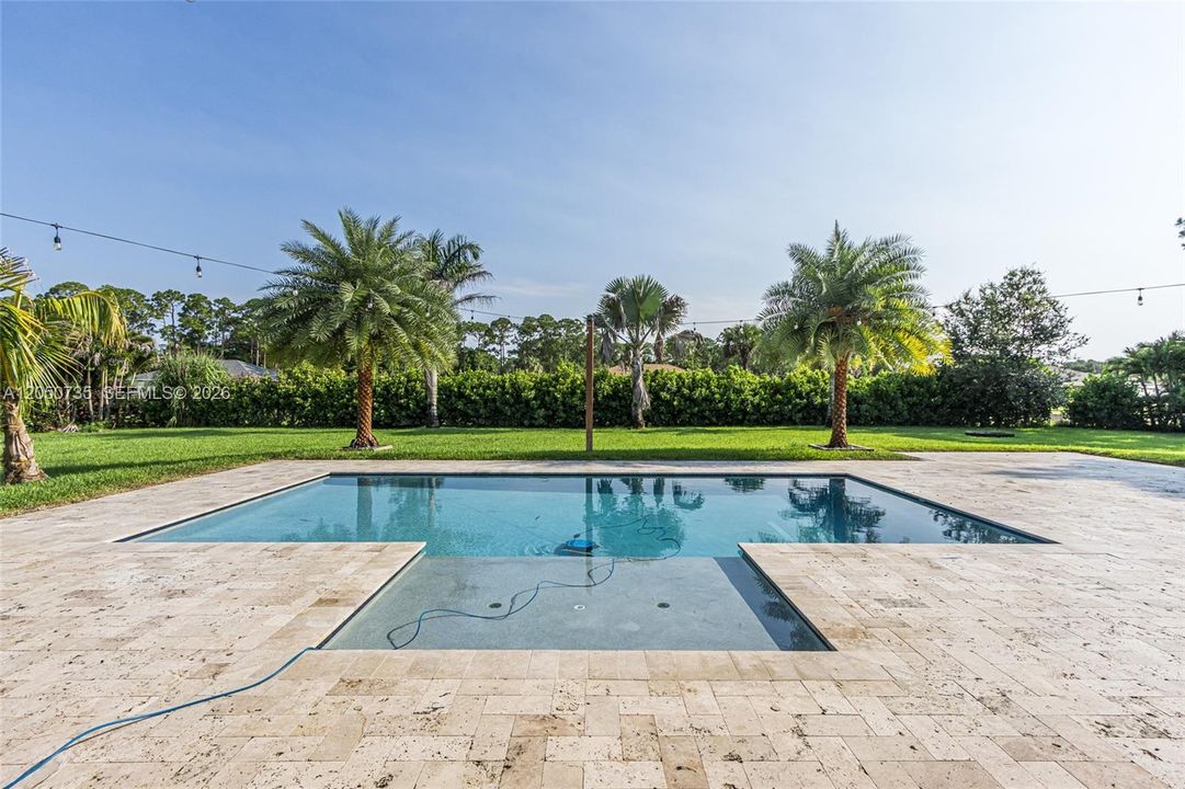 For Sale: $874,900 (3 beds, 2 baths, 2100 Square Feet)