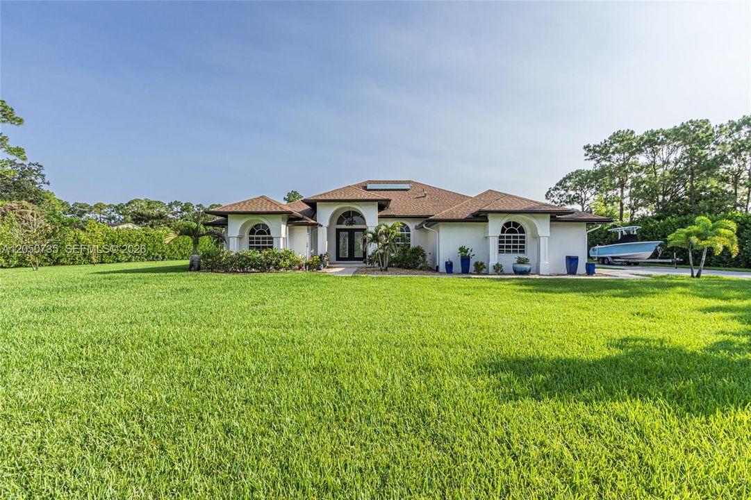 For Sale: $874,900 (3 beds, 2 baths, 2100 Square Feet)