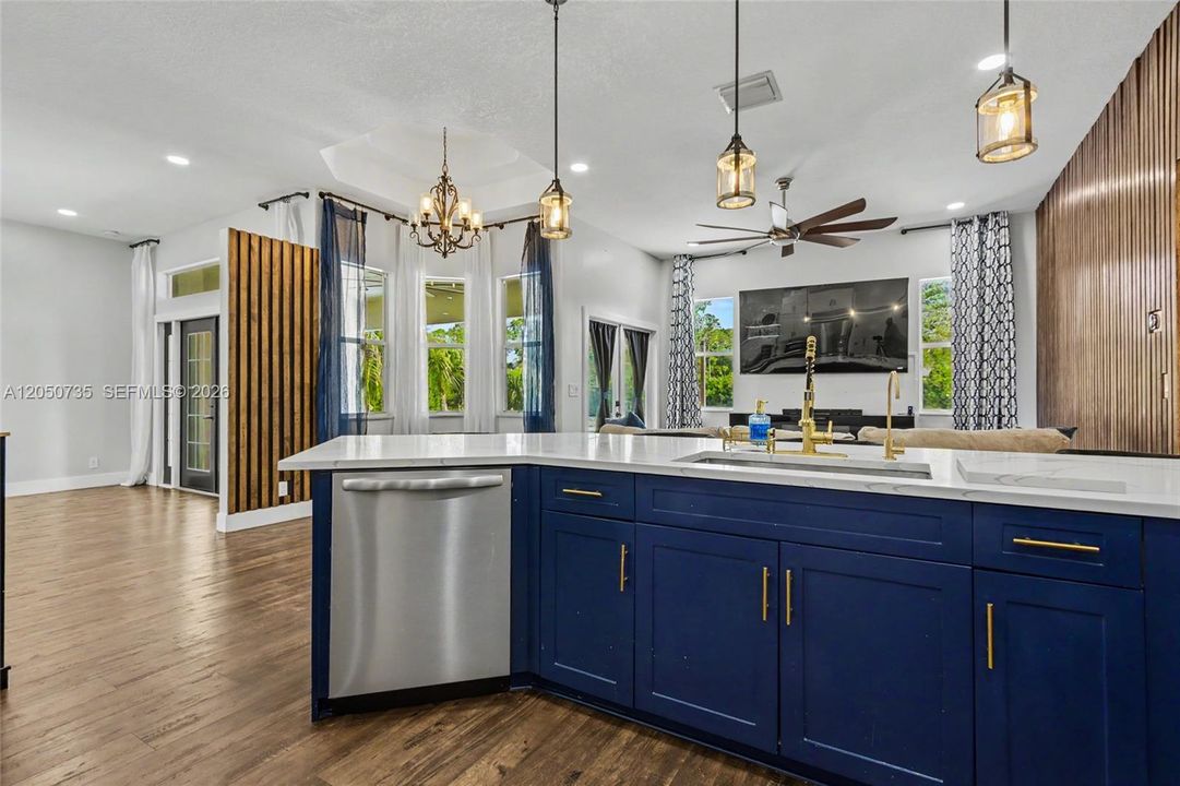 For Sale: $874,900 (3 beds, 2 baths, 2100 Square Feet)