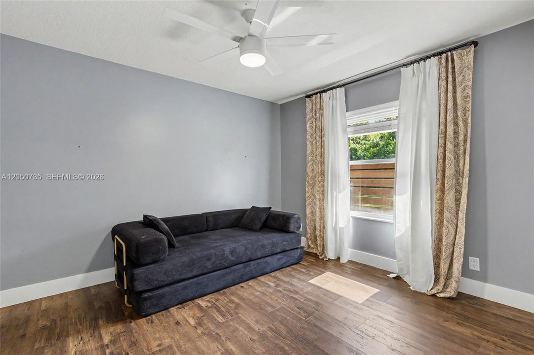 For Sale: $874,900 (3 beds, 2 baths, 2100 Square Feet)