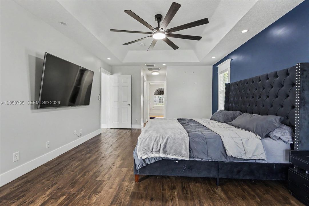 For Sale: $874,900 (3 beds, 2 baths, 2100 Square Feet)