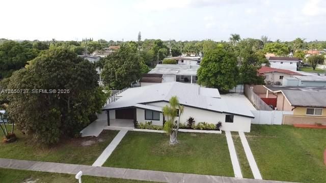 For Sale: $689,000 (5 beds, 3 baths, 1824 Square Feet)