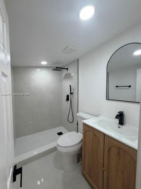 For Sale: $689,000 (5 beds, 3 baths, 1824 Square Feet)